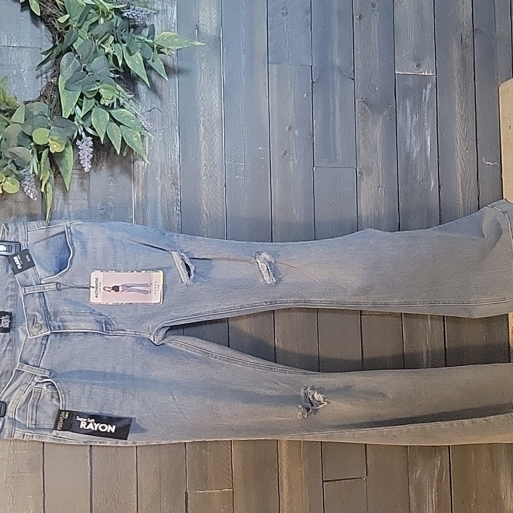 Light wash flare jeans mid-rise size 29